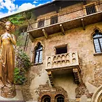 Sabrina - Residenza Piazza Erbe Διαμέρισμα